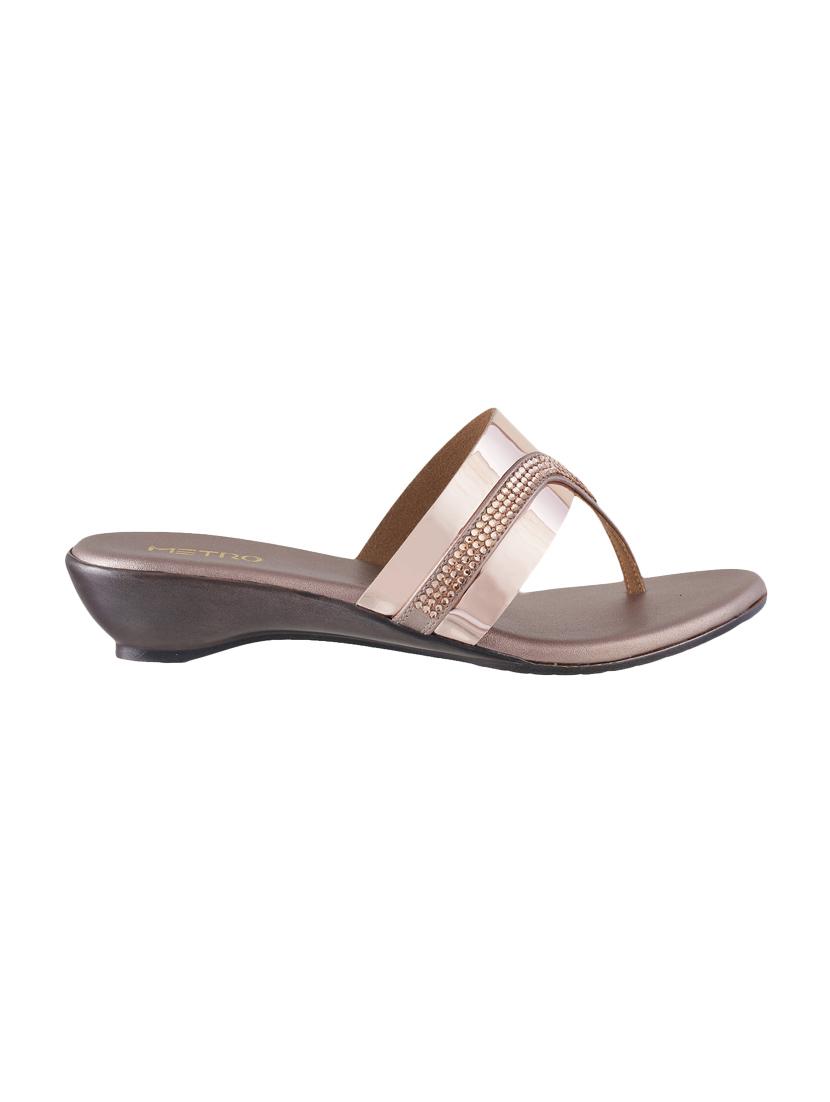 beige toe separator wedges - 15339840 - Zoom Image - 2