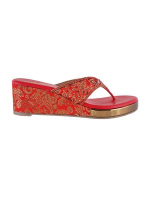 red toe separator wedges - 15339921 - Standard Image - 2