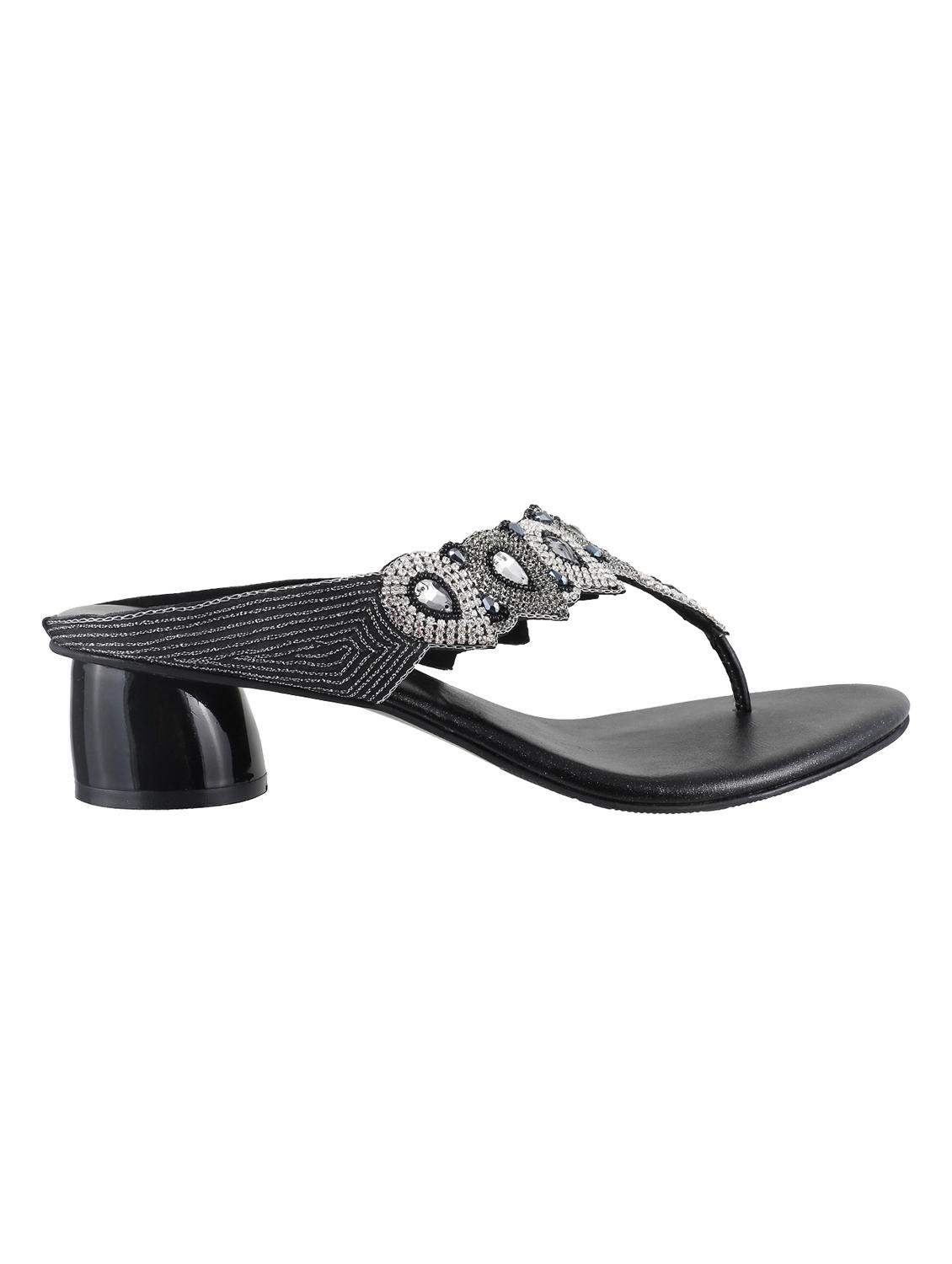 black leatherette toe separator sandals - 15339945 - Zoom Image - 2