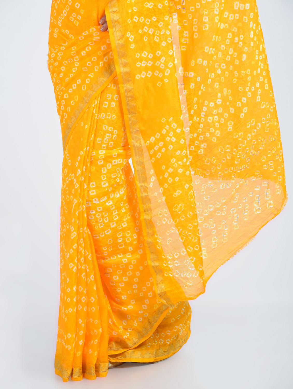 delicate border bandhani saree with blouse - 15341338 - Zoom Image - 2