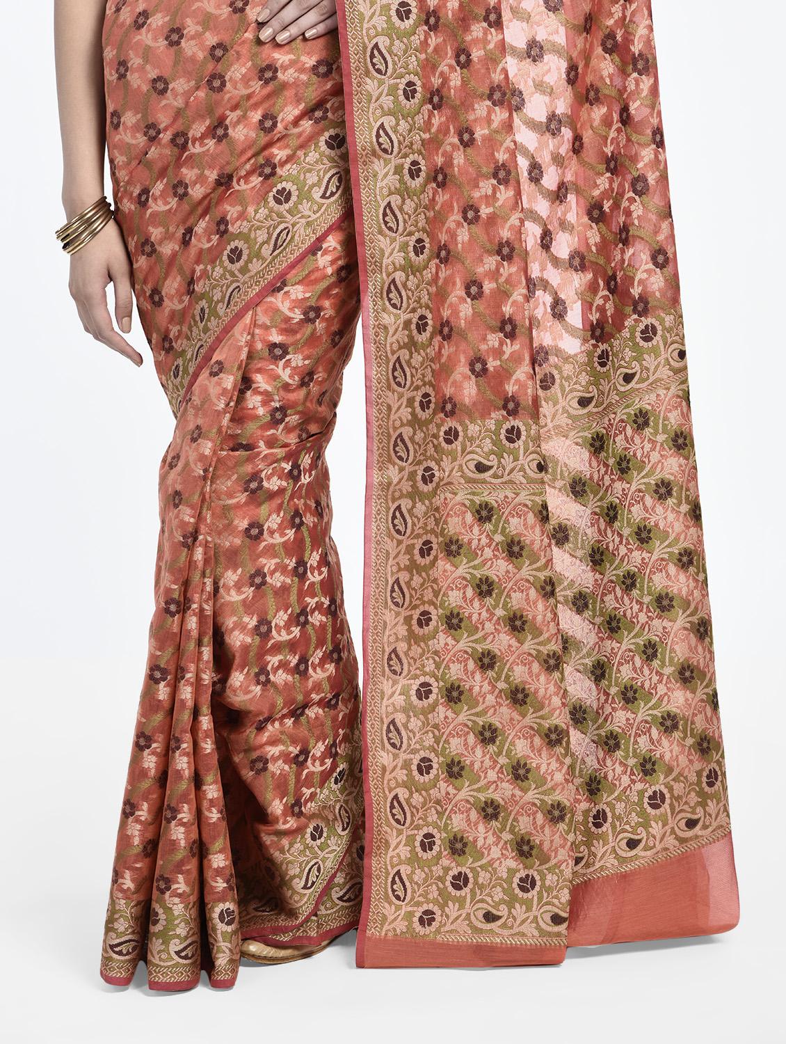 floral Zari motif Banarasi Saree with blouse - 15345766 - Zoom Image - 2