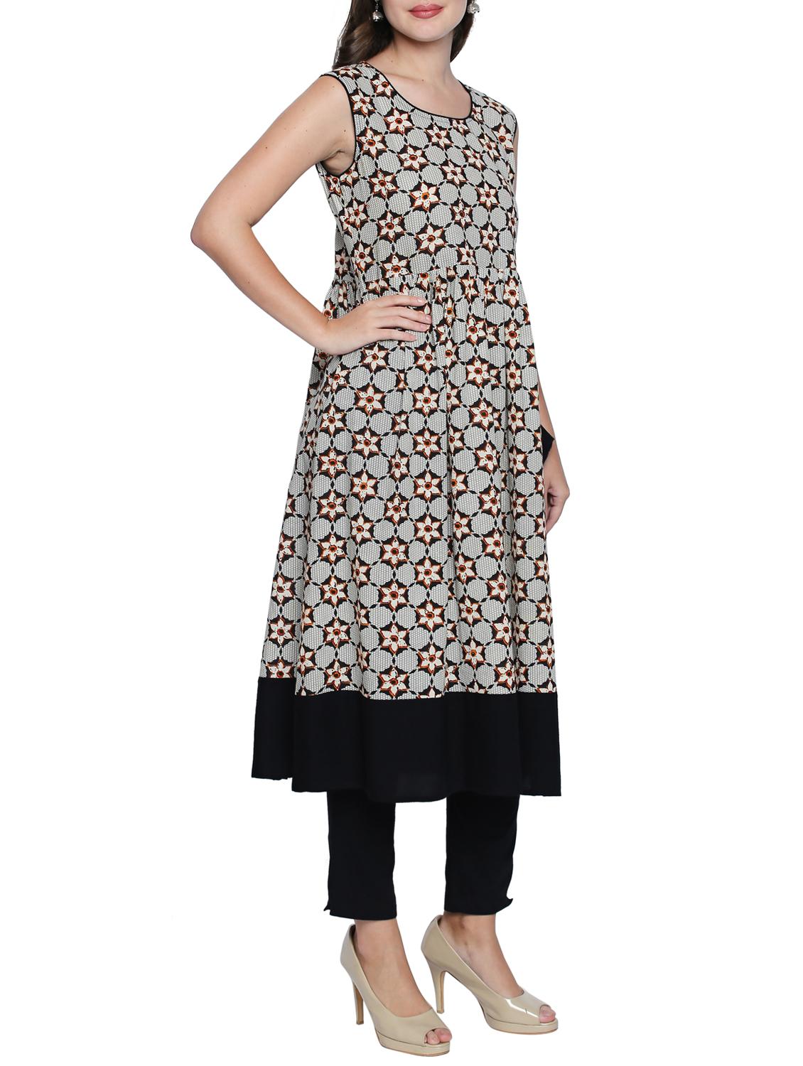 printed flared kurta - 15353875 - Zoom Image - 2
