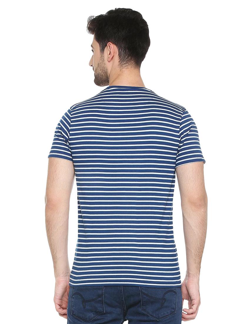blue cotton pocket t-shirt - 15384730 - Zoom Image - 2