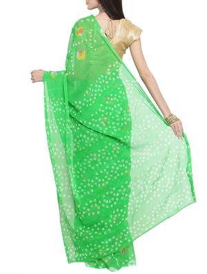 contrast bandhani georgette saree with blouse - 15411620 - Standard Image - 2
