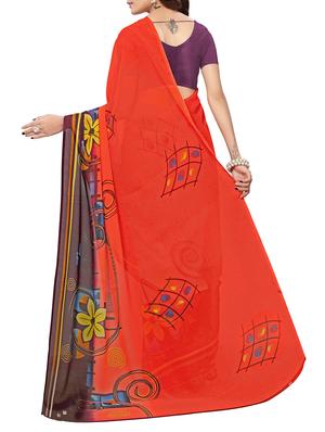Contrast bordered printed saree with blouse - 15414365 - Standard Image - 2