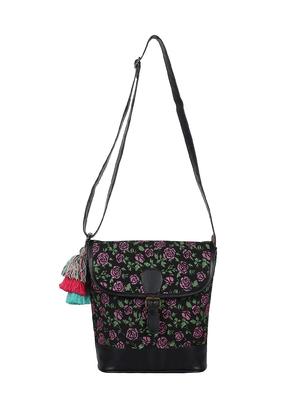black canvas regular sling bag - 15421003 - Standard Image - 5