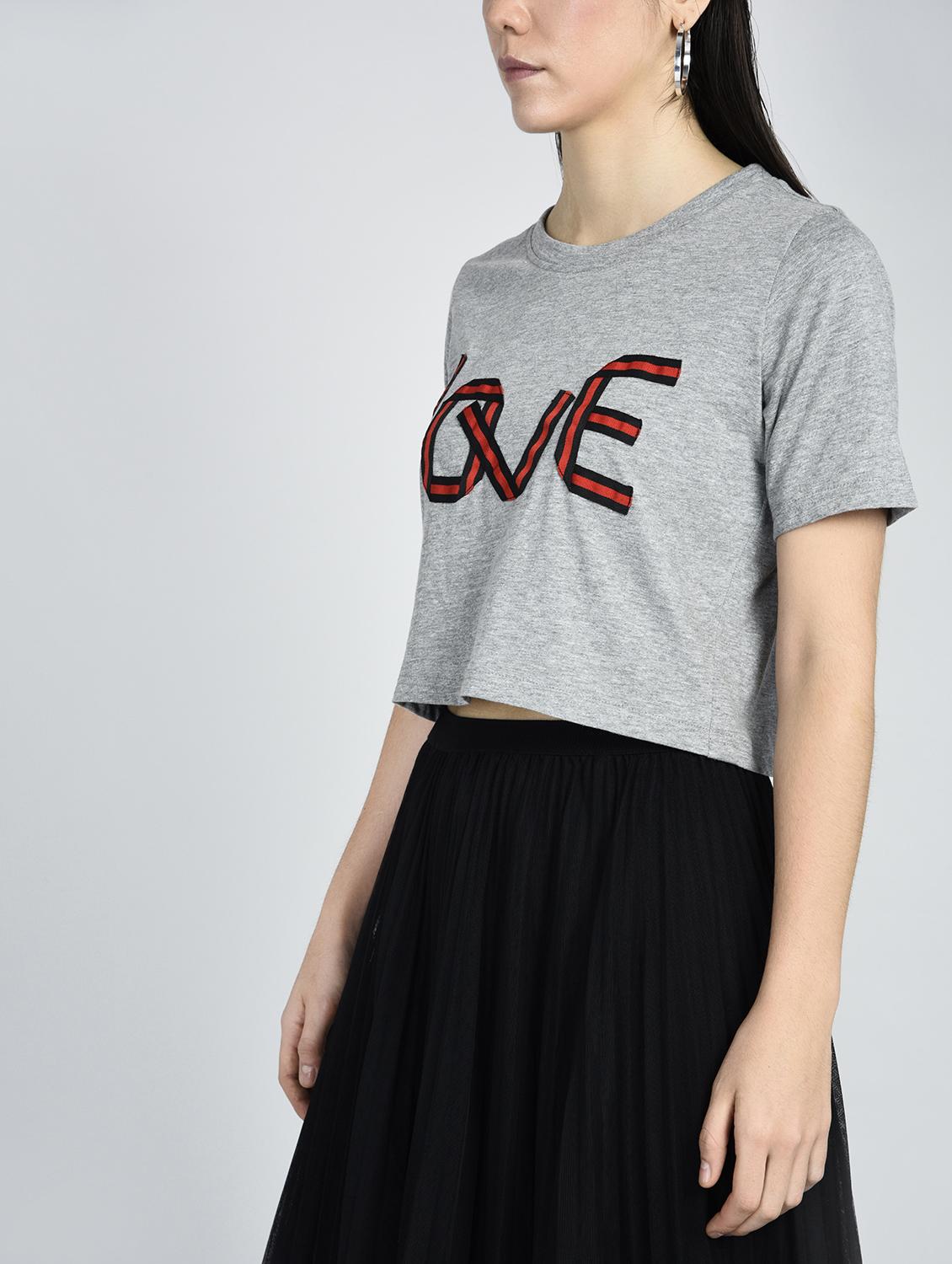 letter appliqued crop tee - 15434656 - Zoom Image - 2