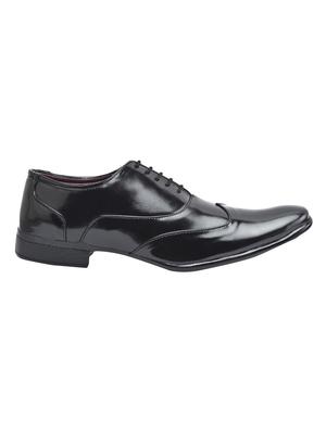 black leatherette lace-up brouges - 15442341 - Standard Image - 2