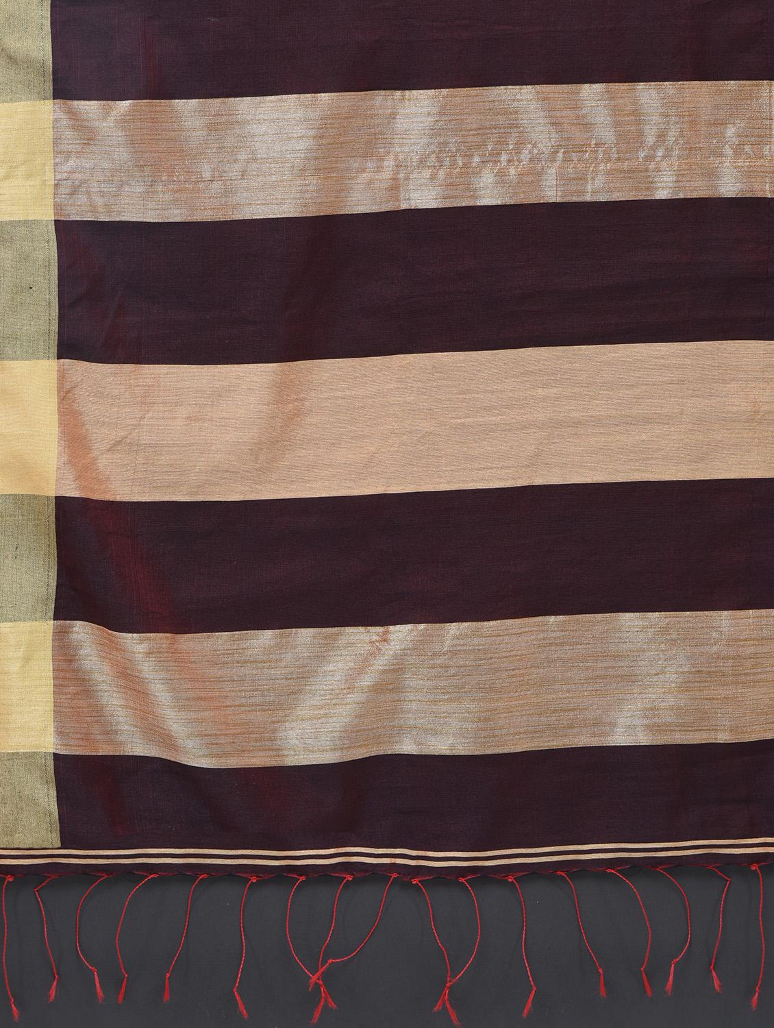 contrast striped jamdani saree with blouse - 15452404 - Zoom Image - 5