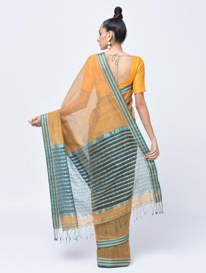 contrast striped pallu jamdani saree with blouse - 15452421 - Standard Image - 2