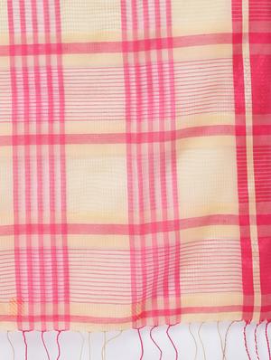 contrast striped jamdani saree with blouse - 15452442 - Standard Image - 5