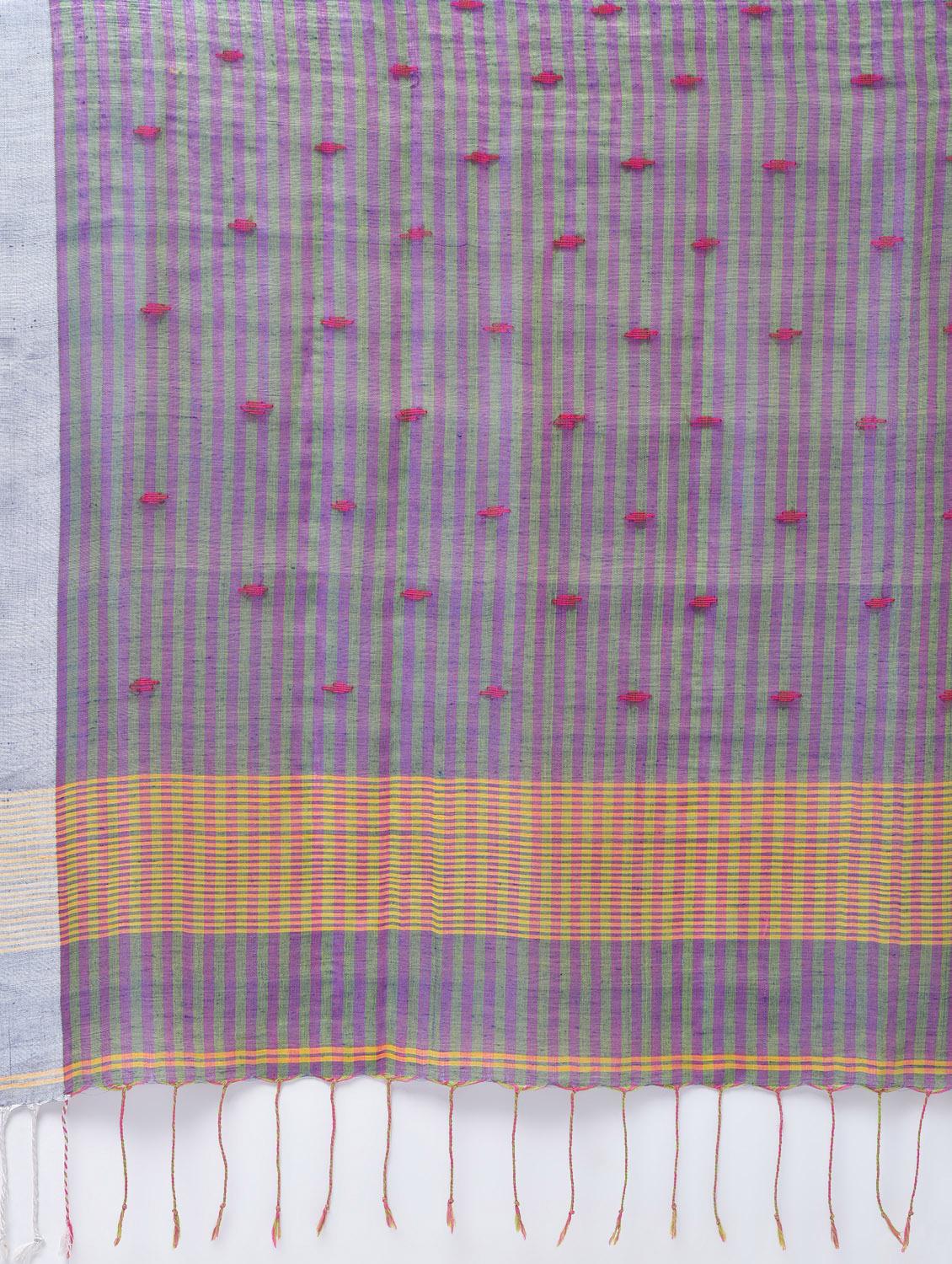 contrast striped jamdani saree with blouse - 15452457 - Zoom Image - 5