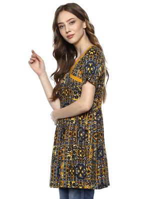 printed angrakha kurti - 15458308 - Standard Image - 2