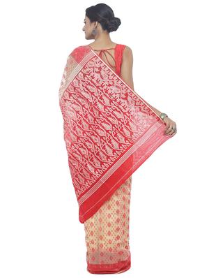 Muslin hand woven jamdani saree with blouse - 15458754 - Standard Image - 2