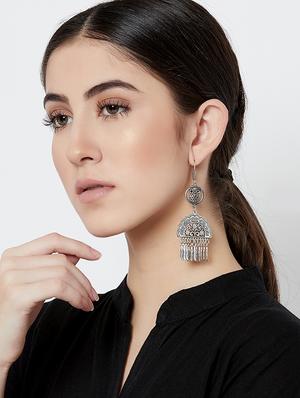 silver metal jewellery - 15485392 - Standard Image - 2