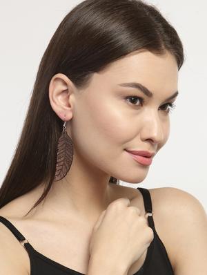 brown wood drop earring - 15492245 - Standard Image - 2