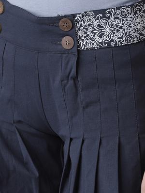 button detail pleated shorts - 15519420 - Standard Image - 5