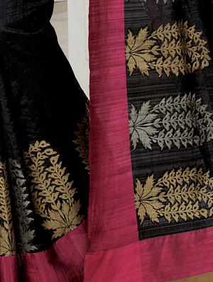 Contrast bordered saree with blouse - 15537272 - Standard Image - 2