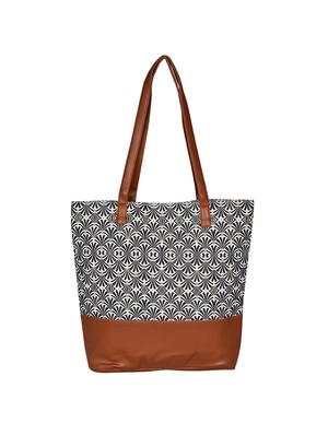 black leatherette (pu) regular tote - 15546162 - Standard Image - 2