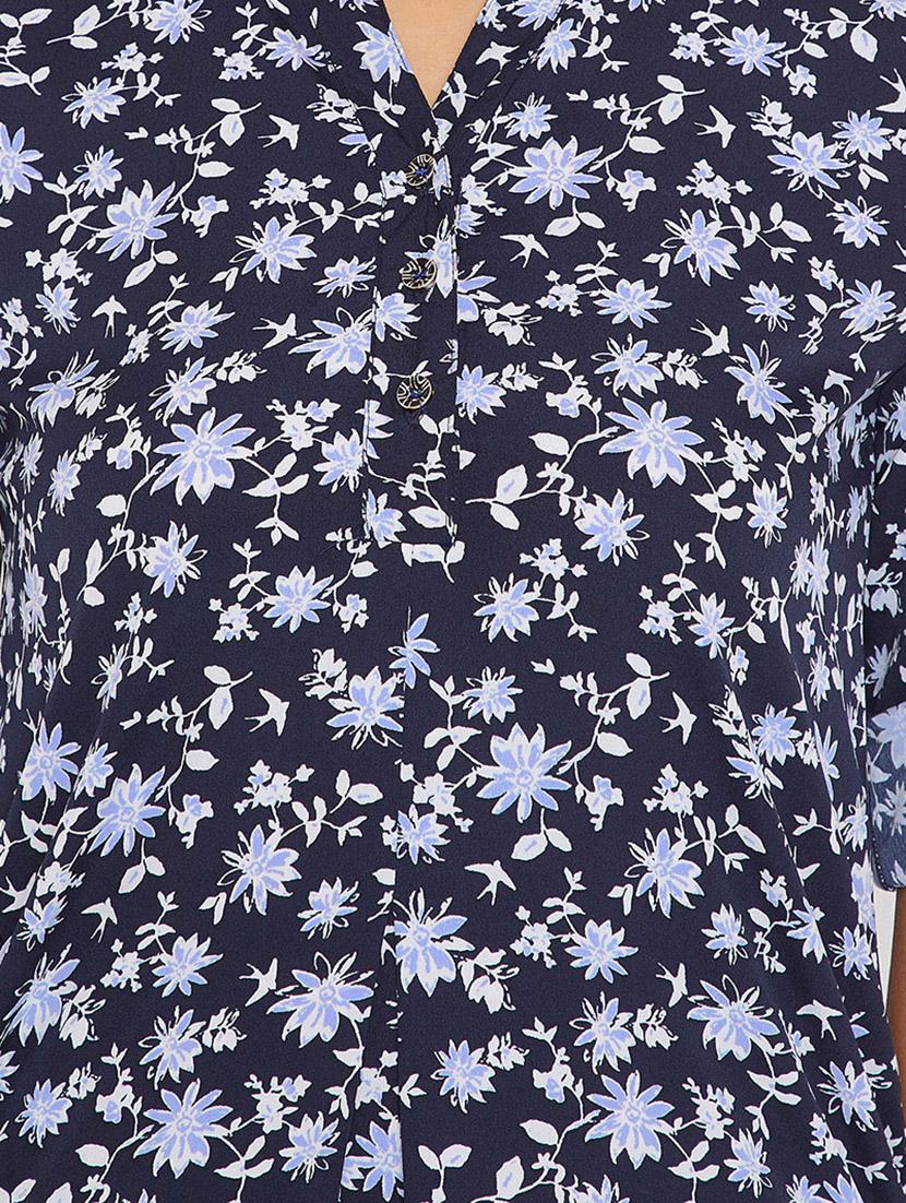 blue crepe straight kurti - 15575945 - Zoom Image - 5