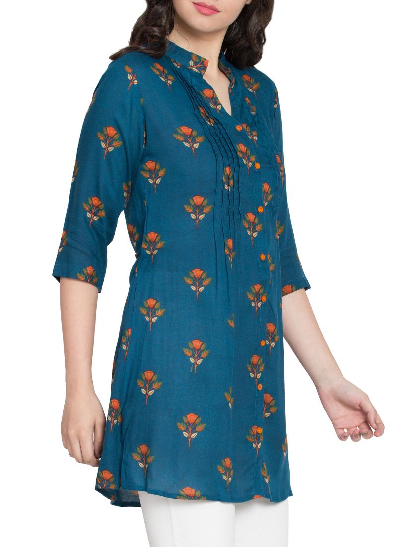 blue viscose straight kurti - 15590298 - Zoom Image - 2