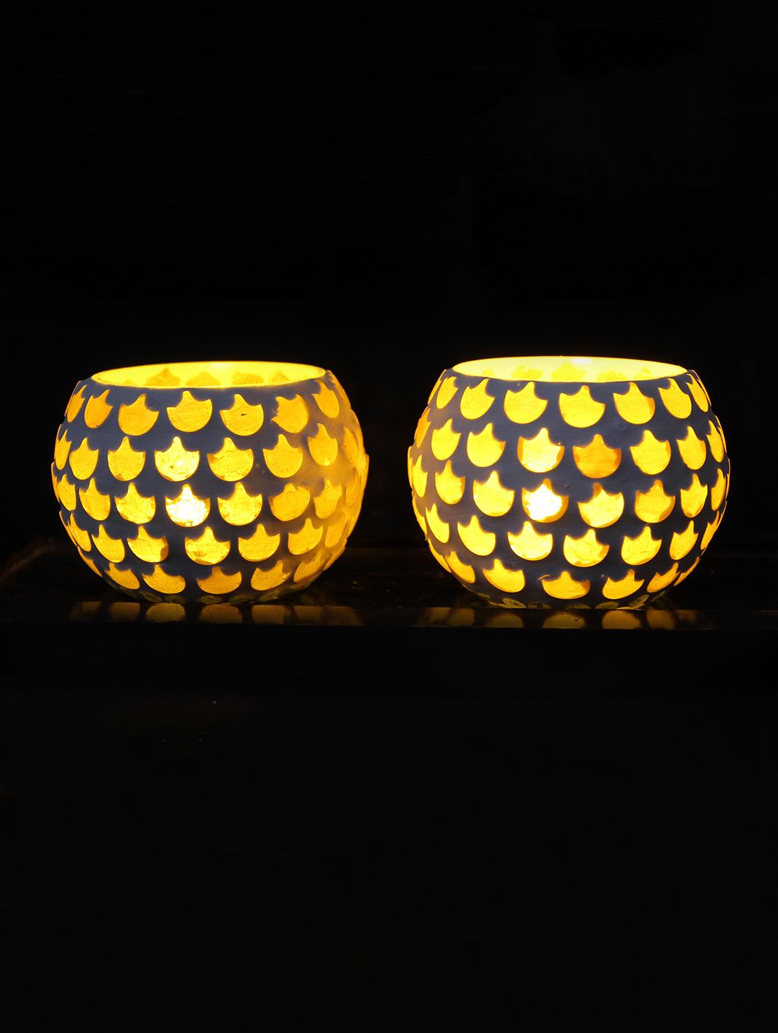 Hand Crafted Glass Votives with wooden Tray - 15614351 - Zoom Image - 2