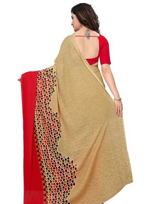 Contrast bordered geometrical saree with blouse - 15620322 - Standard Image - 2