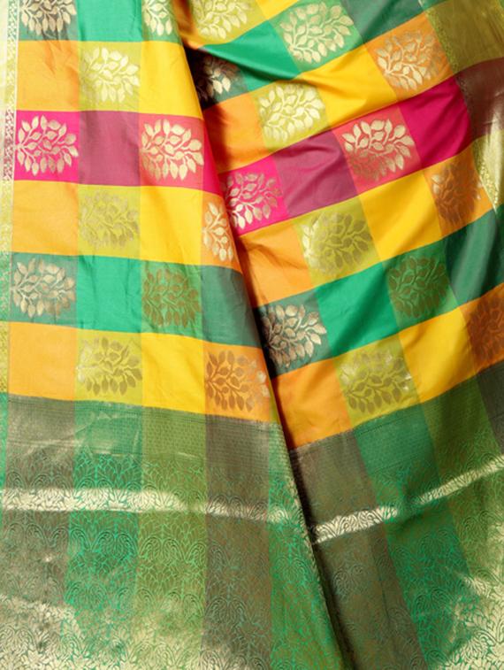 checkered zari motif banarasi saree with blouse - 15620442 - Zoom Image - 2
