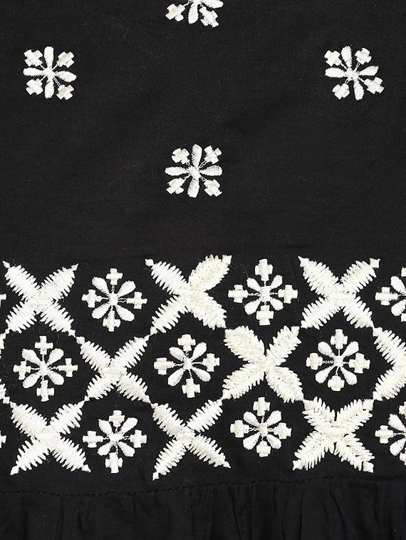 contrast embroidered gathered top - 15620484 - Zoom Image - 5