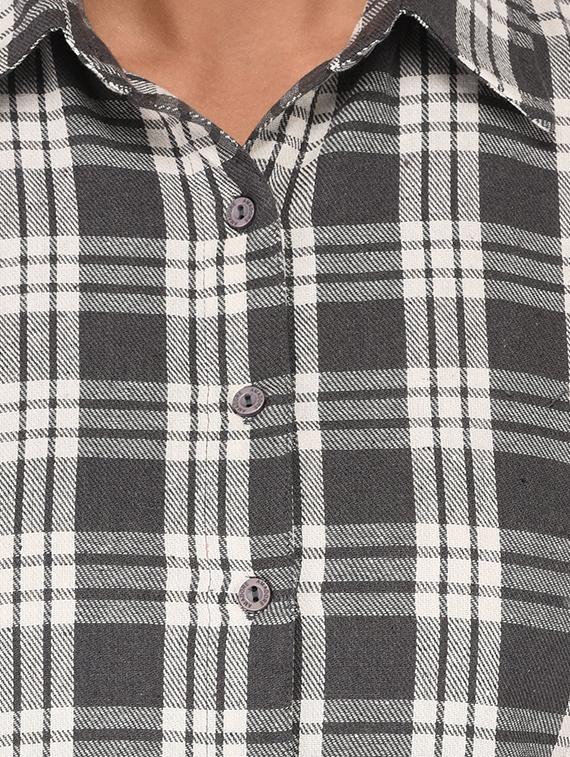 short sleeve checkered shirt - 15621190 - Zoom Image - 5
