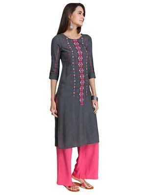 Straight embroidered kurta - 15621824 - Standard Image - 2