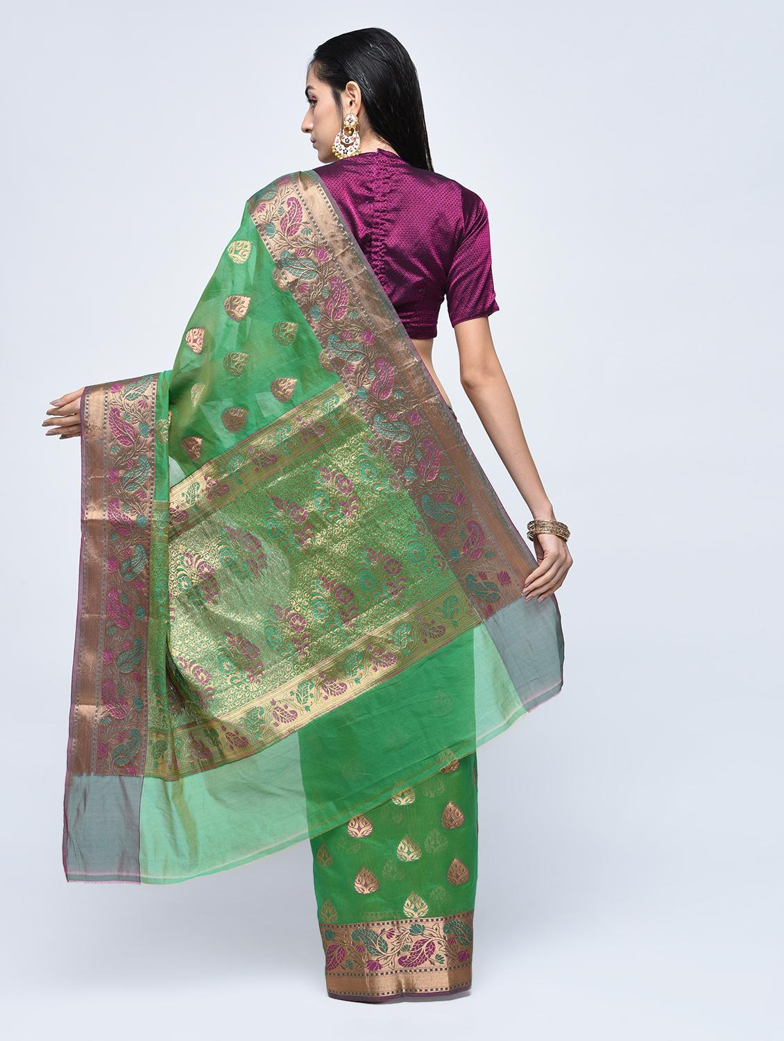 paisley zari border banarasi saree with blouse - 15622870 - Zoom Image - 2
