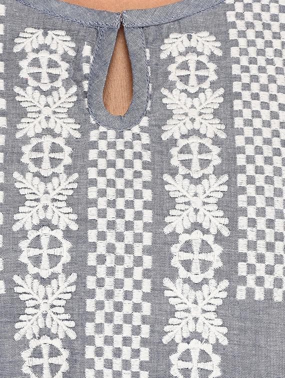 keyhole neck embroidered top - 15623576 - Zoom Image - 5