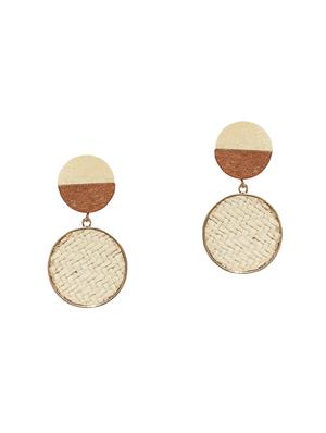 gold metal jewellery - 15627685 - Standard Image - 2