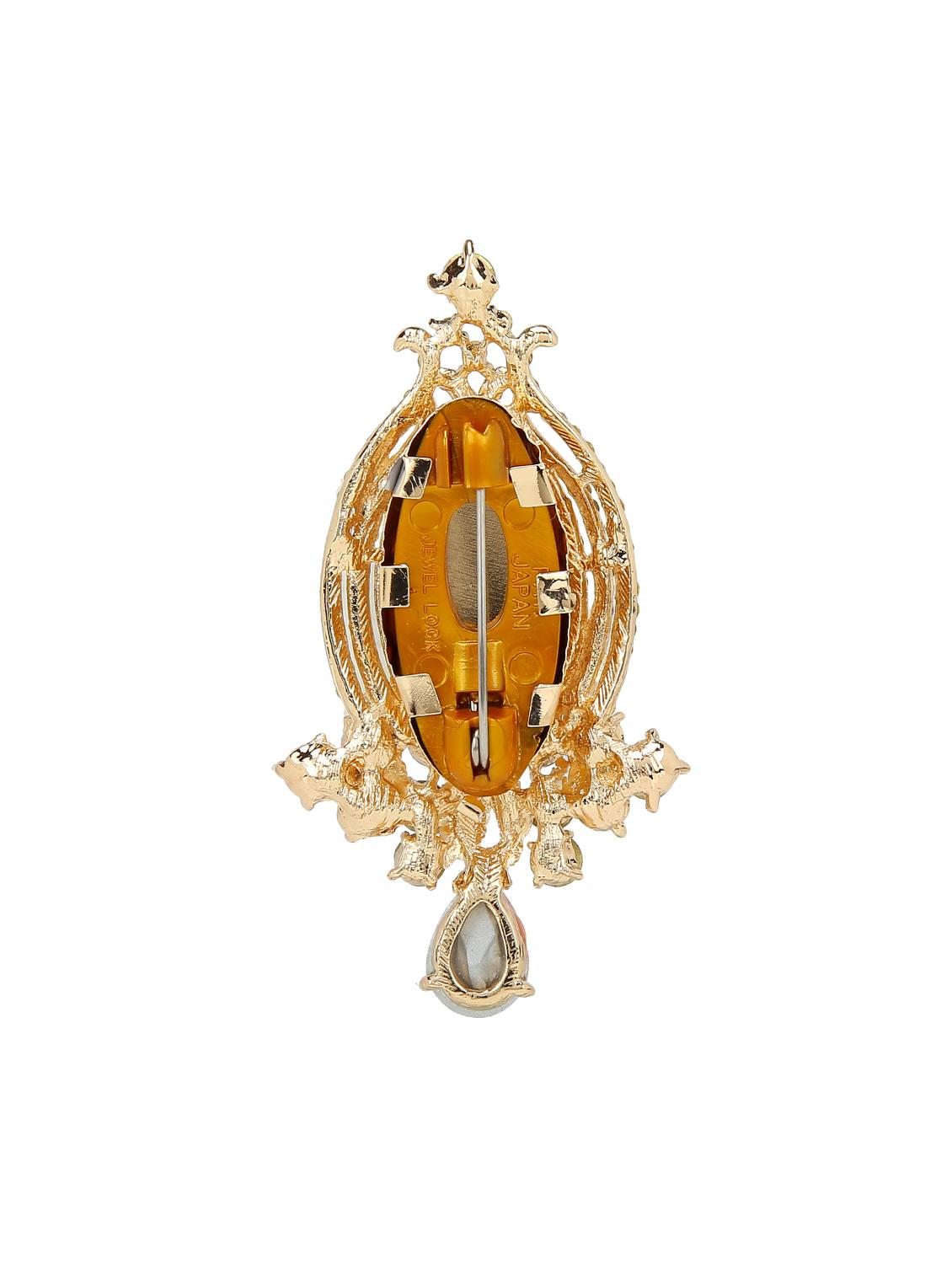 gold metal brooch - 15627772 - Zoom Image - 2