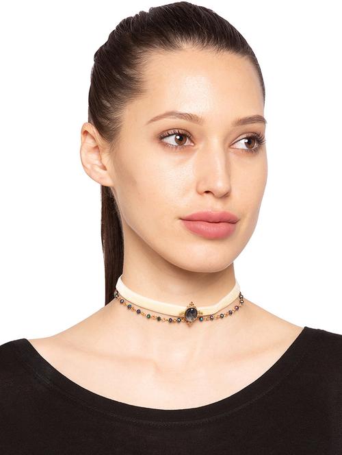 white choker - 15641262 - Standard Image - 1