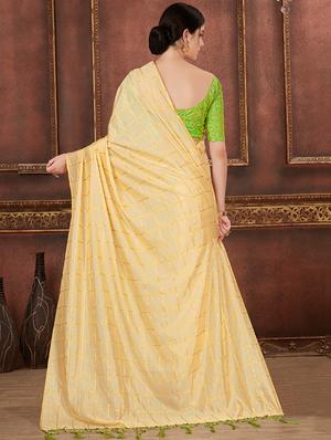 checkered cream printed saree with blouse - 15693871 - Standard Image - 2