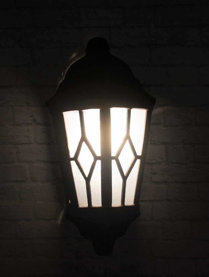 Venetian Small Outdoor Wall Light - 15697174 - Zoom Image - 2