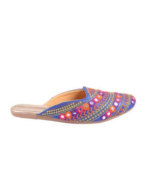 multi colored slip on jutis - 15710287 - Standard Image - 2