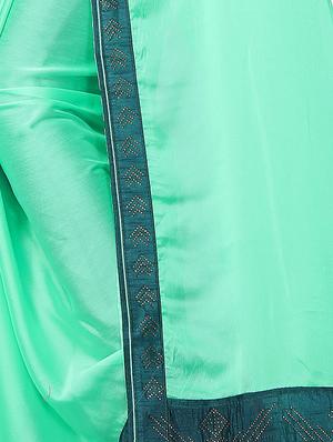 embellished pallu bordered saree with blouse - 15718116 - Standard Image - 5