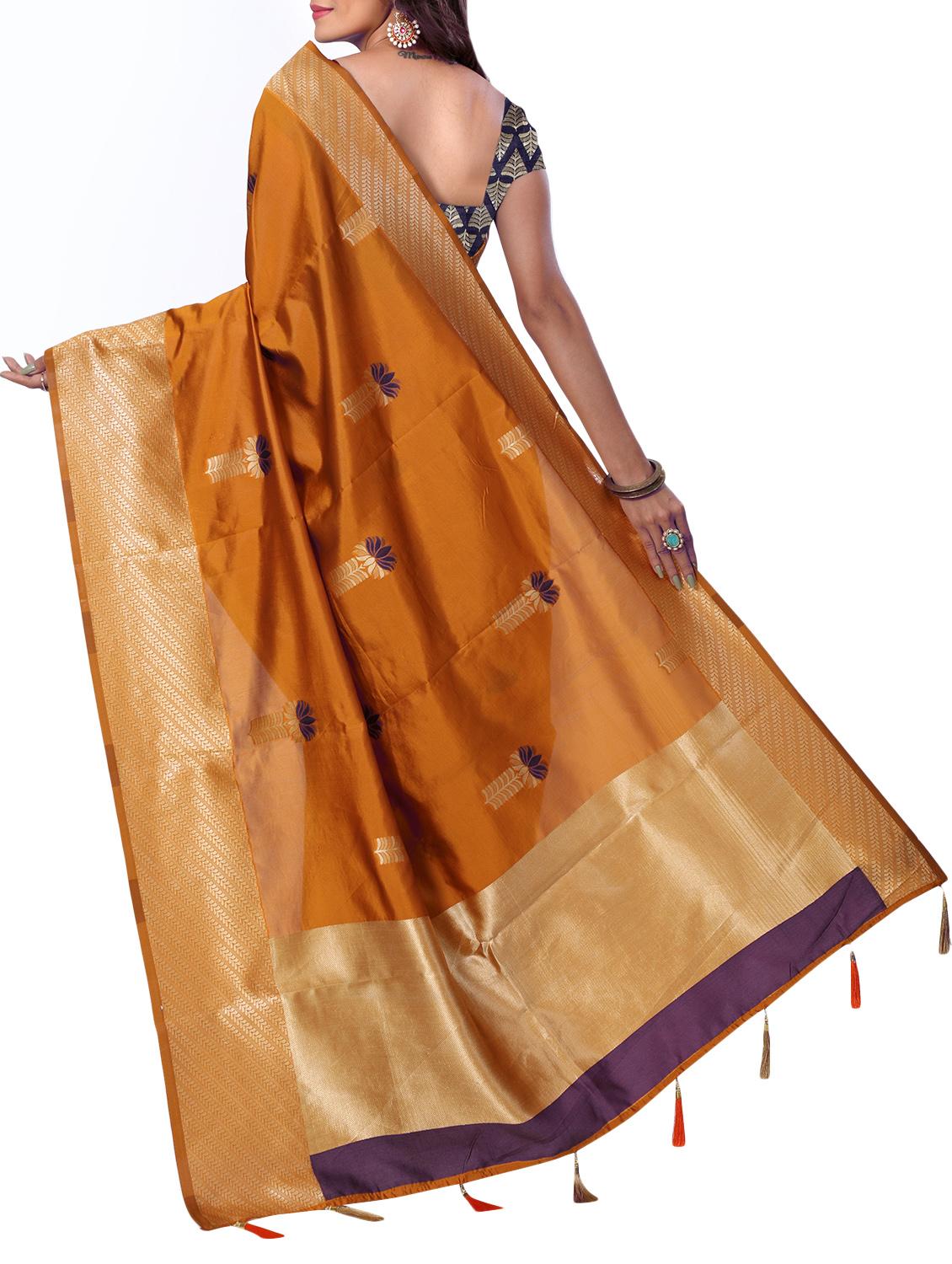 floral zari motif banarasi saree with blouse - 15726715 - Zoom Image - 2