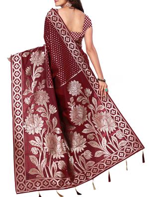 floral zari motif banarasi saree with blouse - 15726717 - Standard Image - 2