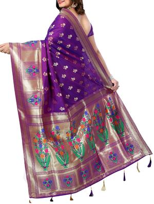 floral zari motif banarasi saree with blouse - 15726733 - Standard Image - 2