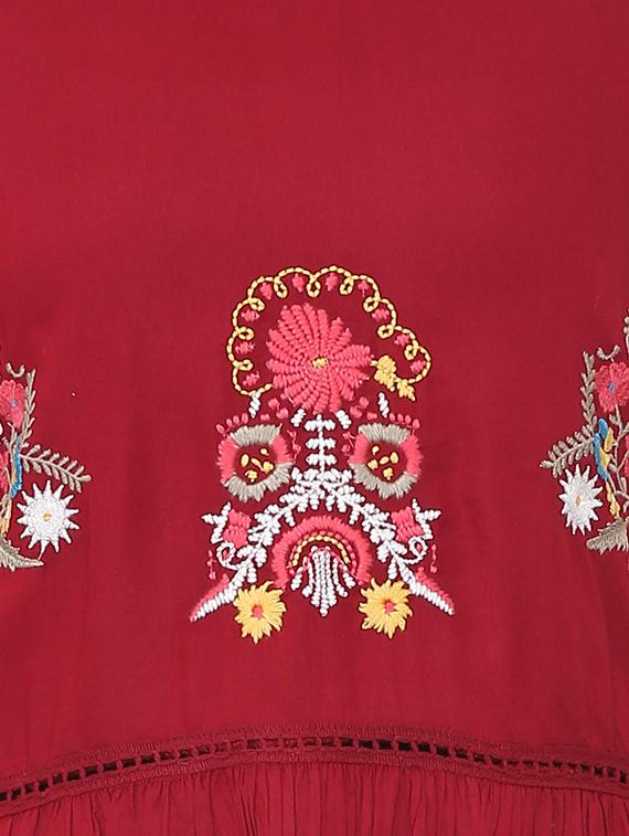 embroidered bell sleeved top - 15728396 - Zoom Image - 5