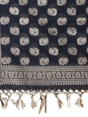 banarasi dupatta with fringes - 15729182 - Standard Image - 2