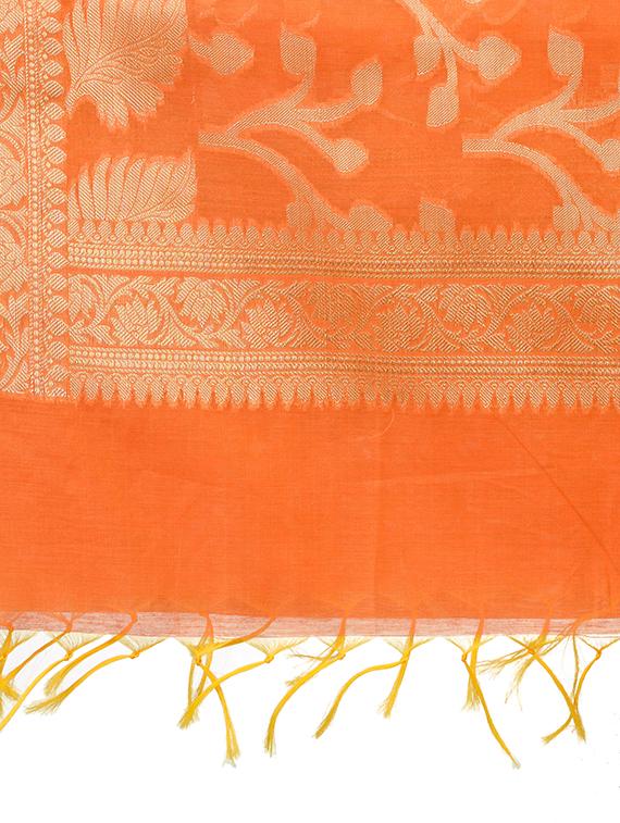 banarasi dupatta with fringes - 15729202 - Zoom Image - 2
