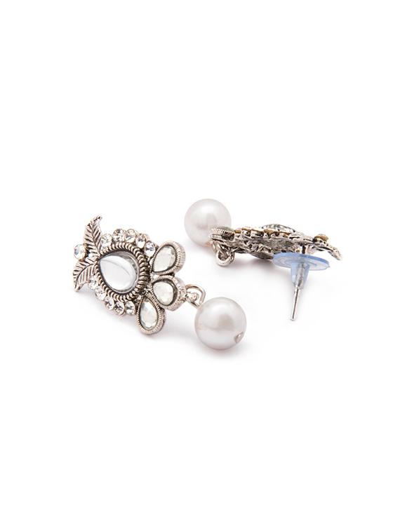 silver metal necklaces and earring - 15731222 - Zoom Image - 5