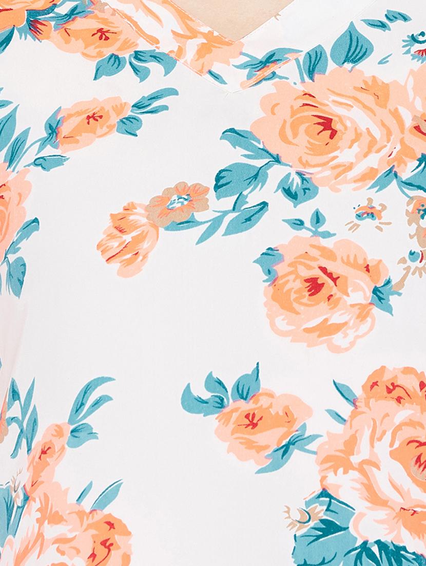 cut out detail floral top - 15735857 - Zoom Image - 5