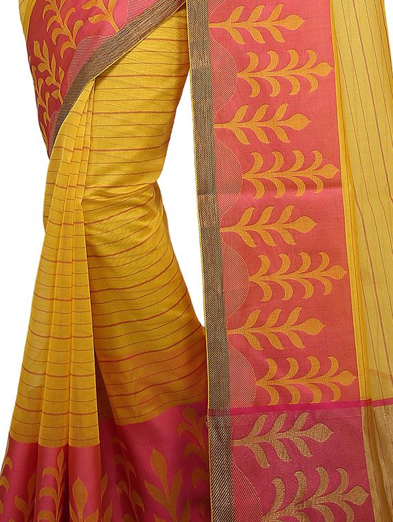 contrast zari border banarasi saree with blouse - 15738047 - Zoom Image - 2