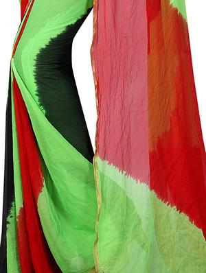 contrast shades shibori saree with blouse - 15738388 - Standard Image - 2